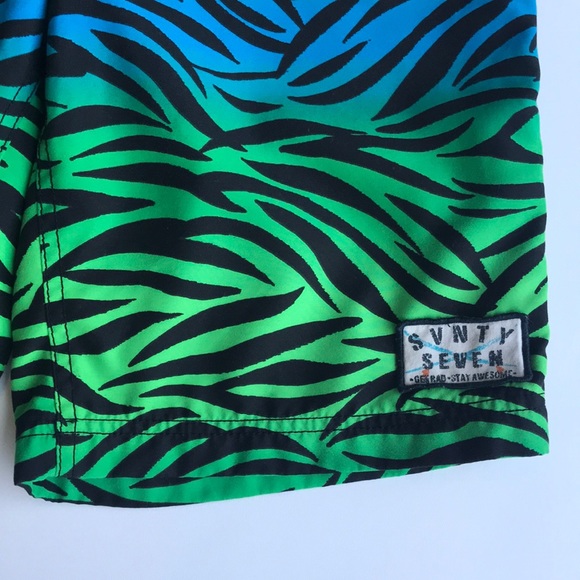 EUC 77Kids boys swim board shorts - Picture 2 of 5